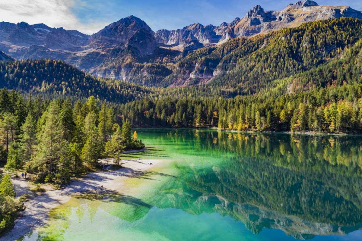 Le lac Tovel en Italie.